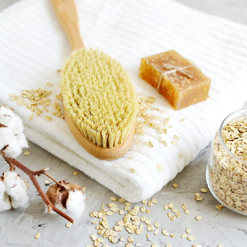 What to Know About Dry Brushing Your Skin for Detox